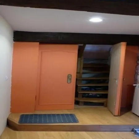 Apartment Sarrant - 4 Pers, 80 M2, 3/2 * Sarrant